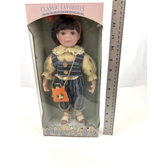 Genuine Porcelain Doll In Box Hand Painted Travel Classic Favorites Collection - Picture 13 of 13